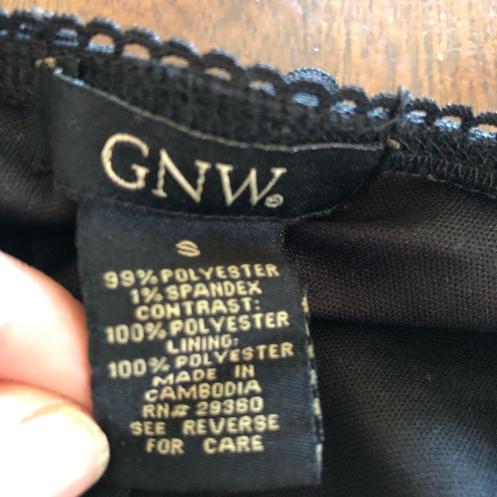 3 for $15 Women’s GNC Great Northwest, ruffle - Picture 8 of 8